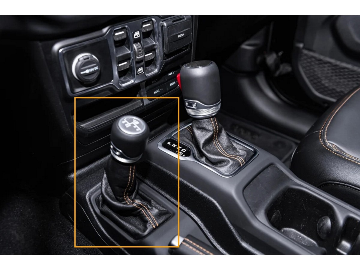 Mopar Transfer Case Shift Knob & Boot Black Leather