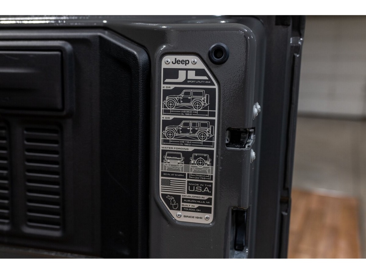 Mopar Tailgate Information Plate - 68353368AD | Mopar Online Parts