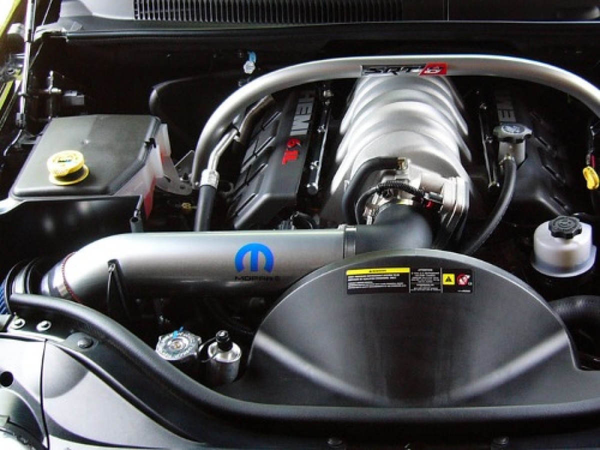 Authentic Mopar Srt8 6 1l Mopar Cold Air Intake Cai 77060011ab Mopar Online Parts