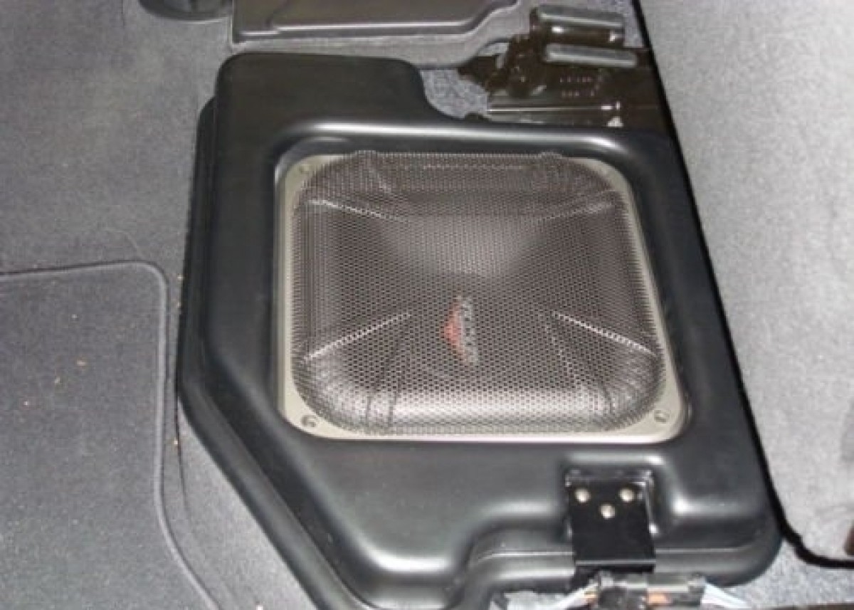 dodge ram 1500 subwoofer