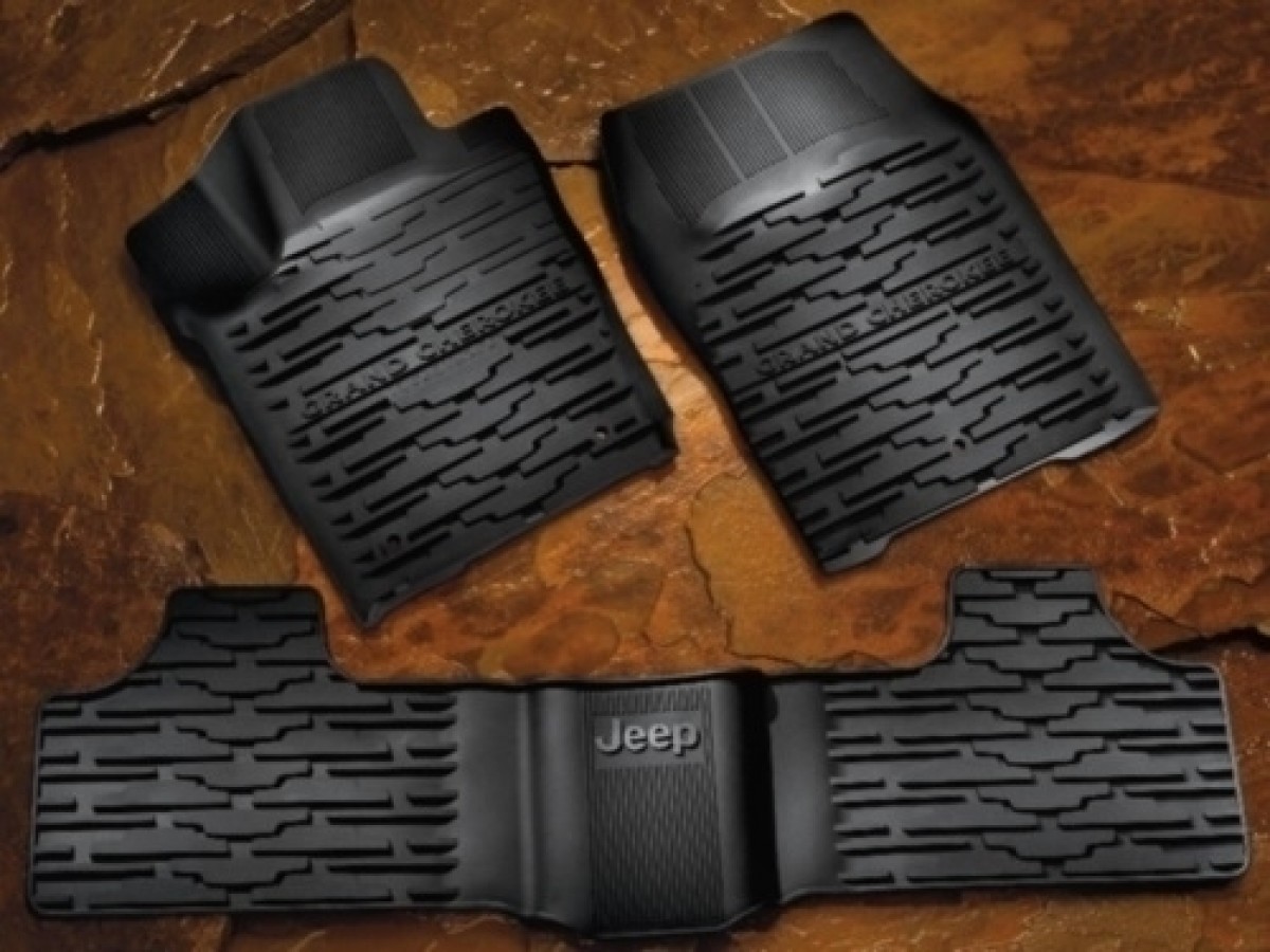 メ Mopar Rubber Mats Black - 82213686 | Mopar Online Parts