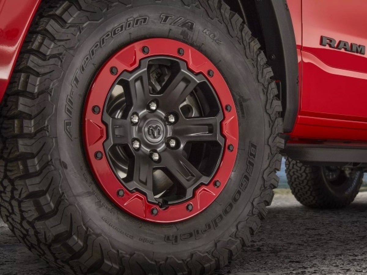 Authentic Mopar Performance Wheel 18" Beadlock Capable 82215259AB