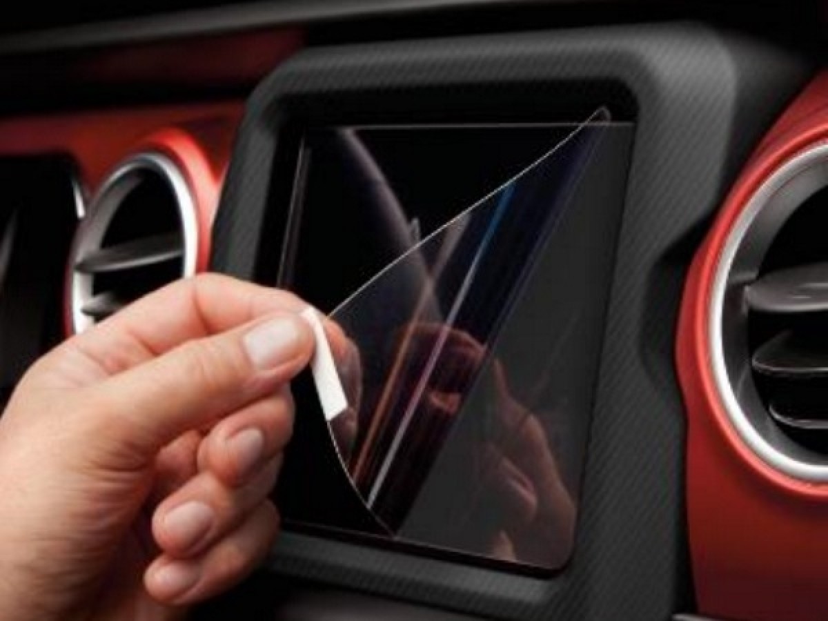 Genuine Mopar Media Center Screen Protector 8.4 | Mopar Online Parts